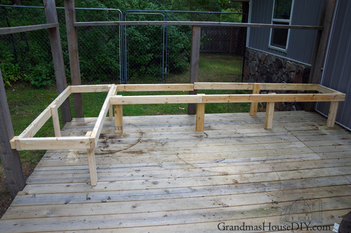 wood-working-diy-outdoor-bench-do-it-yourself.jpg