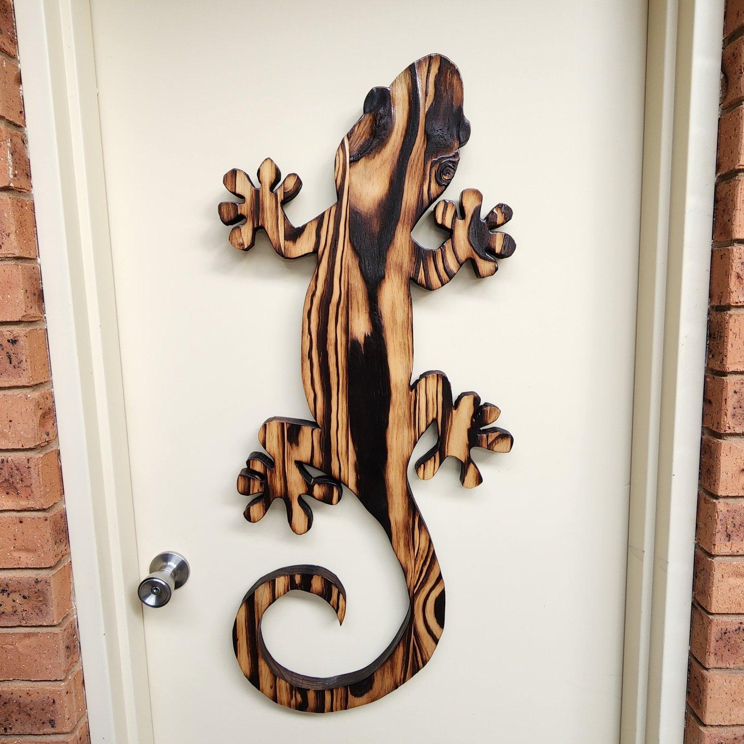 wooden gecko wall art (24).jpg