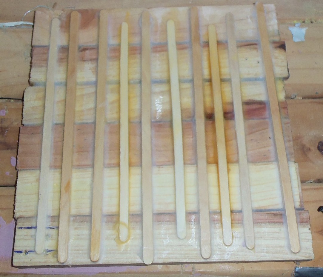 woodshimbox-base-sticks.jpg