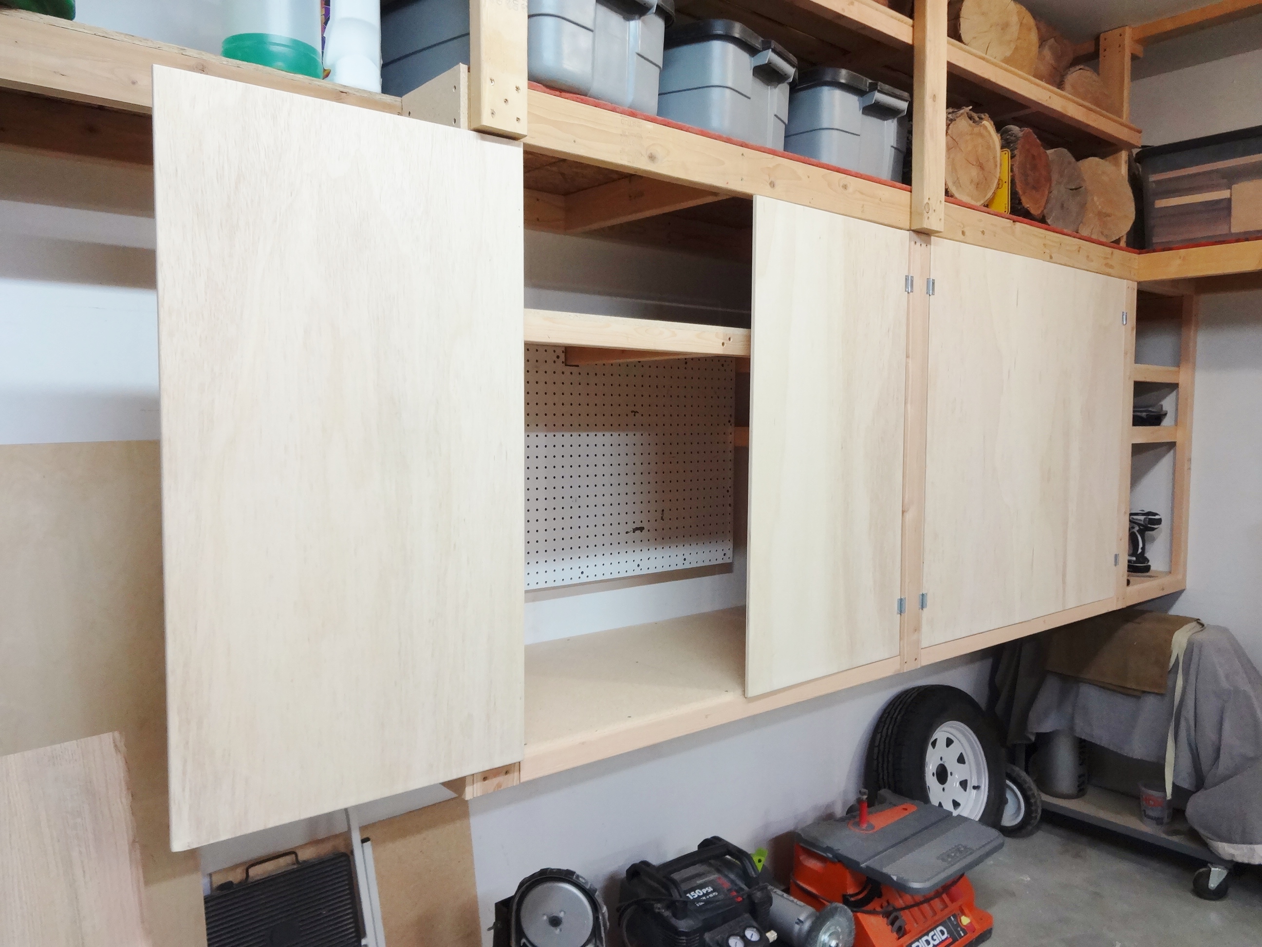 workshop cabinet shelves (13).JPG