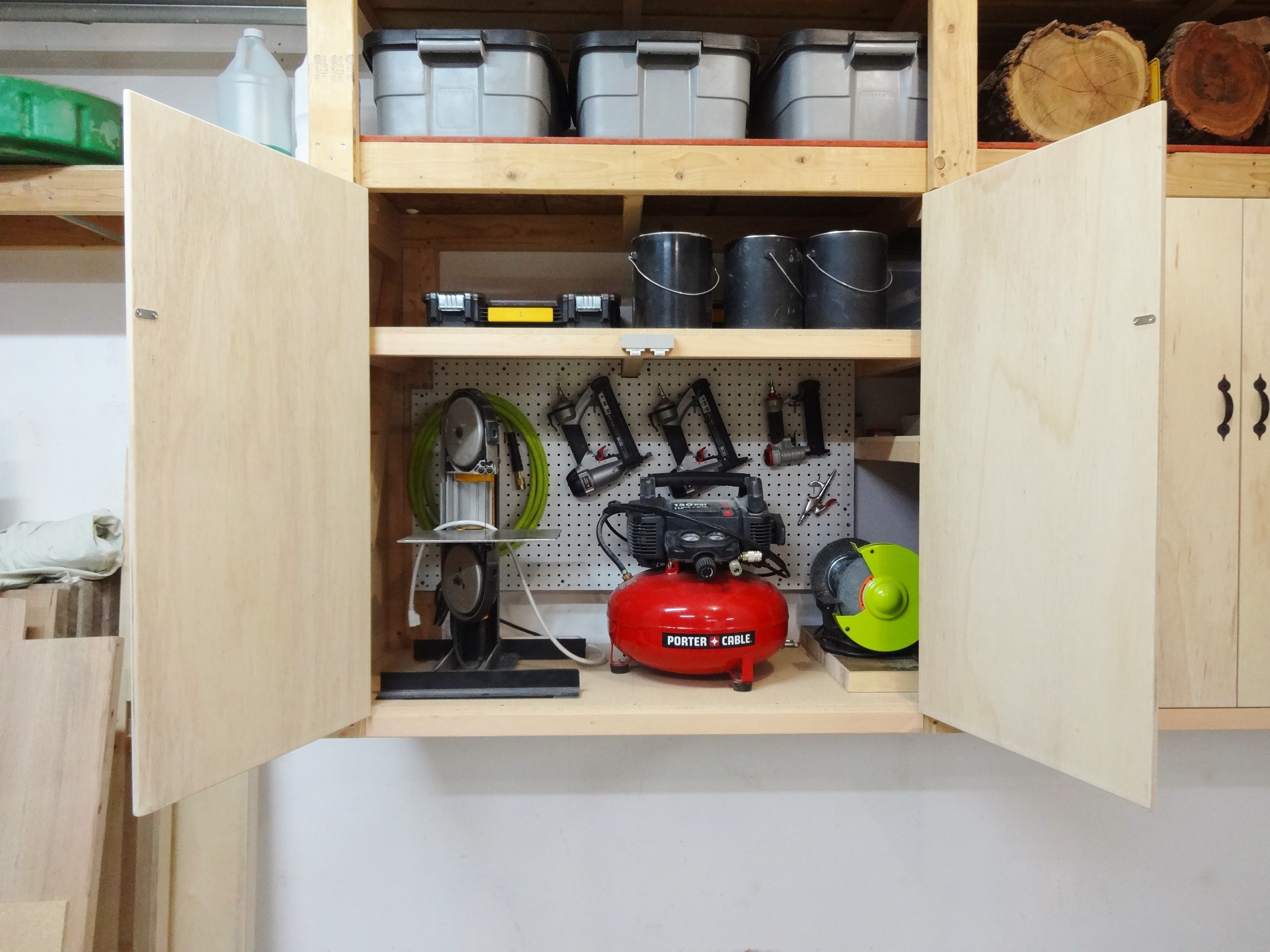 workshop cabinet shelves (18).JPG