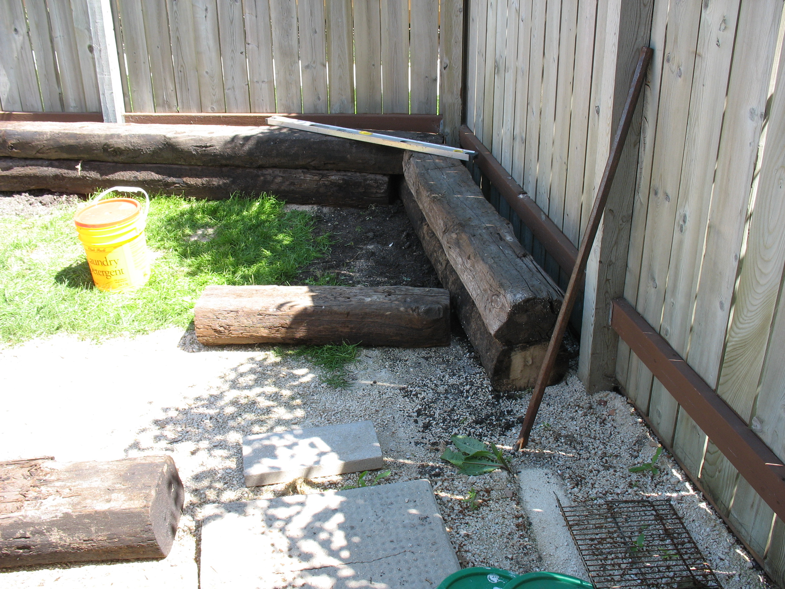 yard pics 039.jpg
