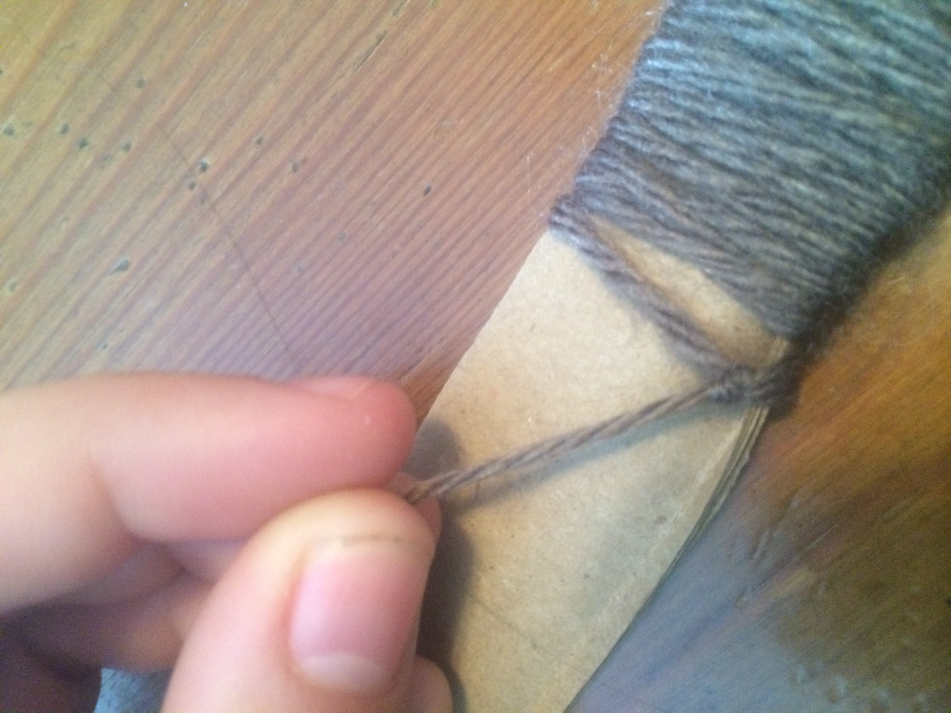 yarn knot finish first clor.JPG