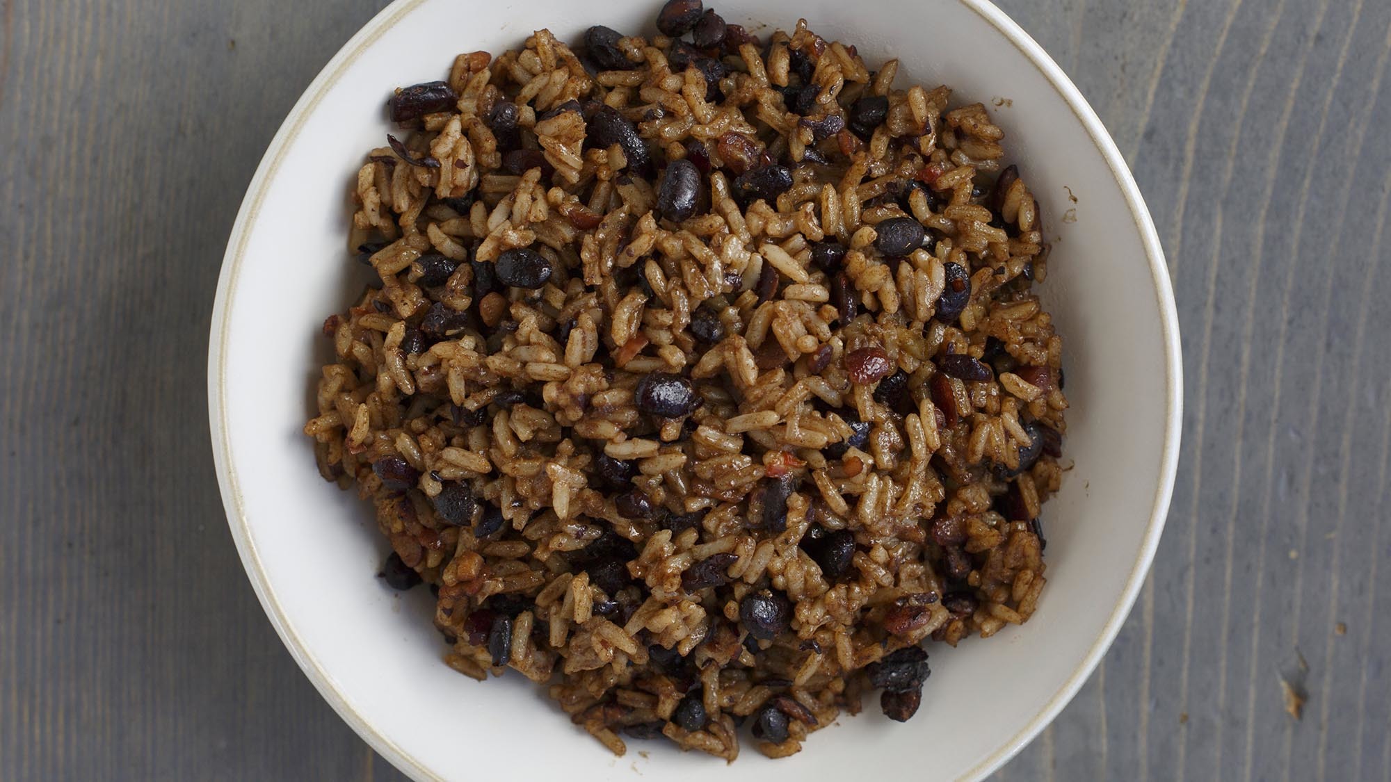 zatarains_black_beans_and_rice_2000x1125.jpg