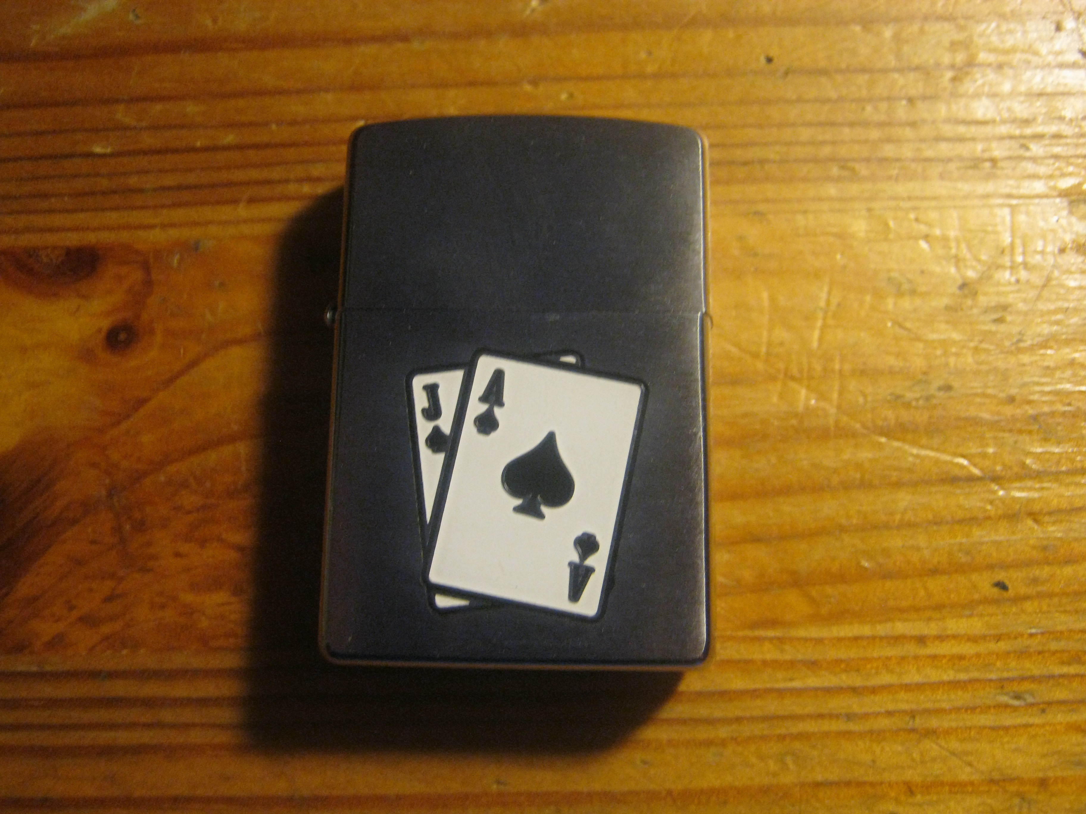 zippo 002.jpg