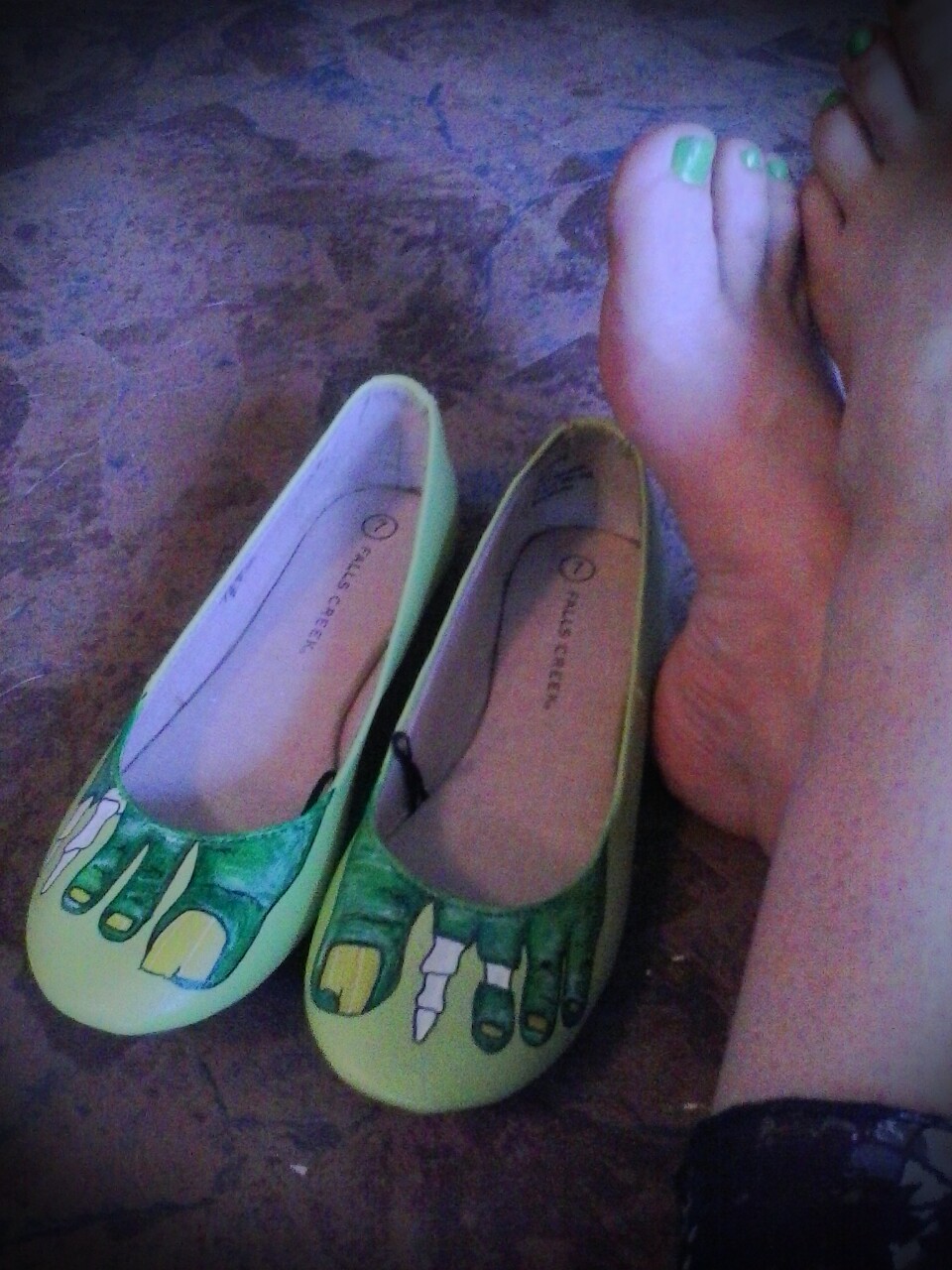 zombiefeet.jpg