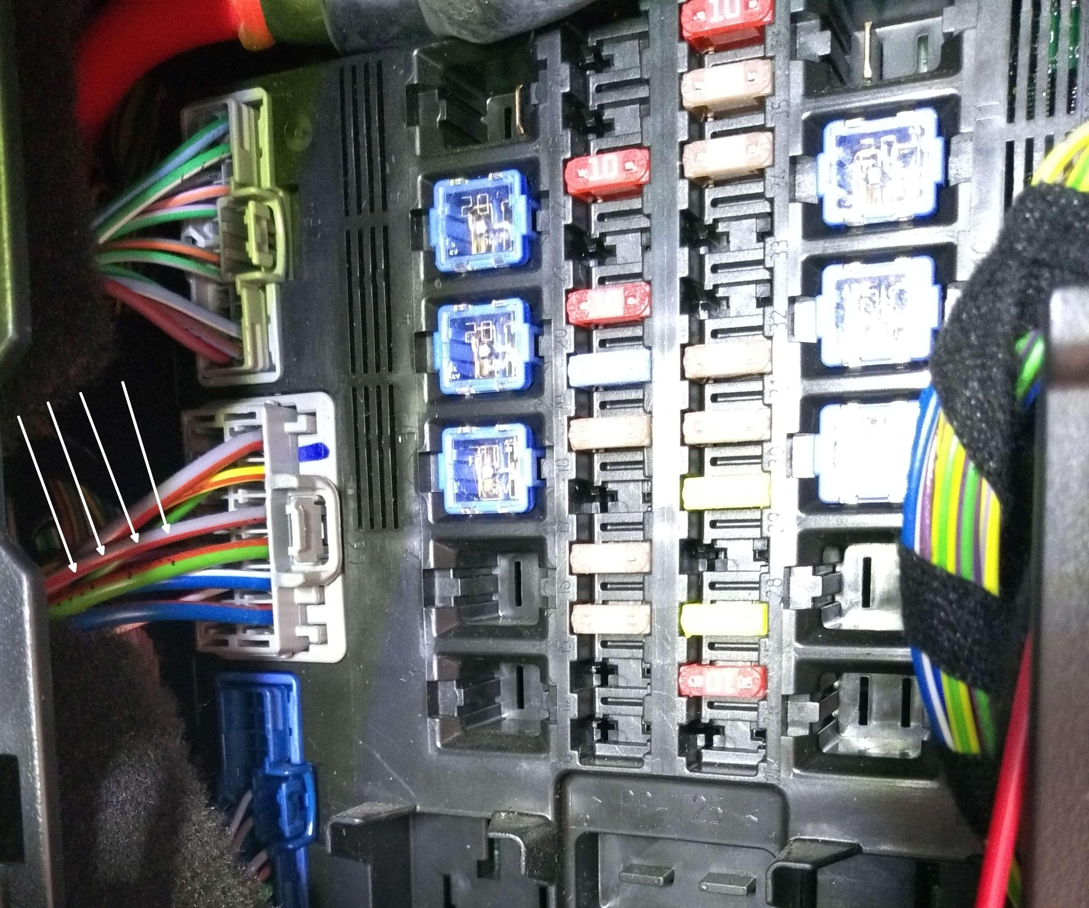 Jaguar XF Dashcam Ignition Connection