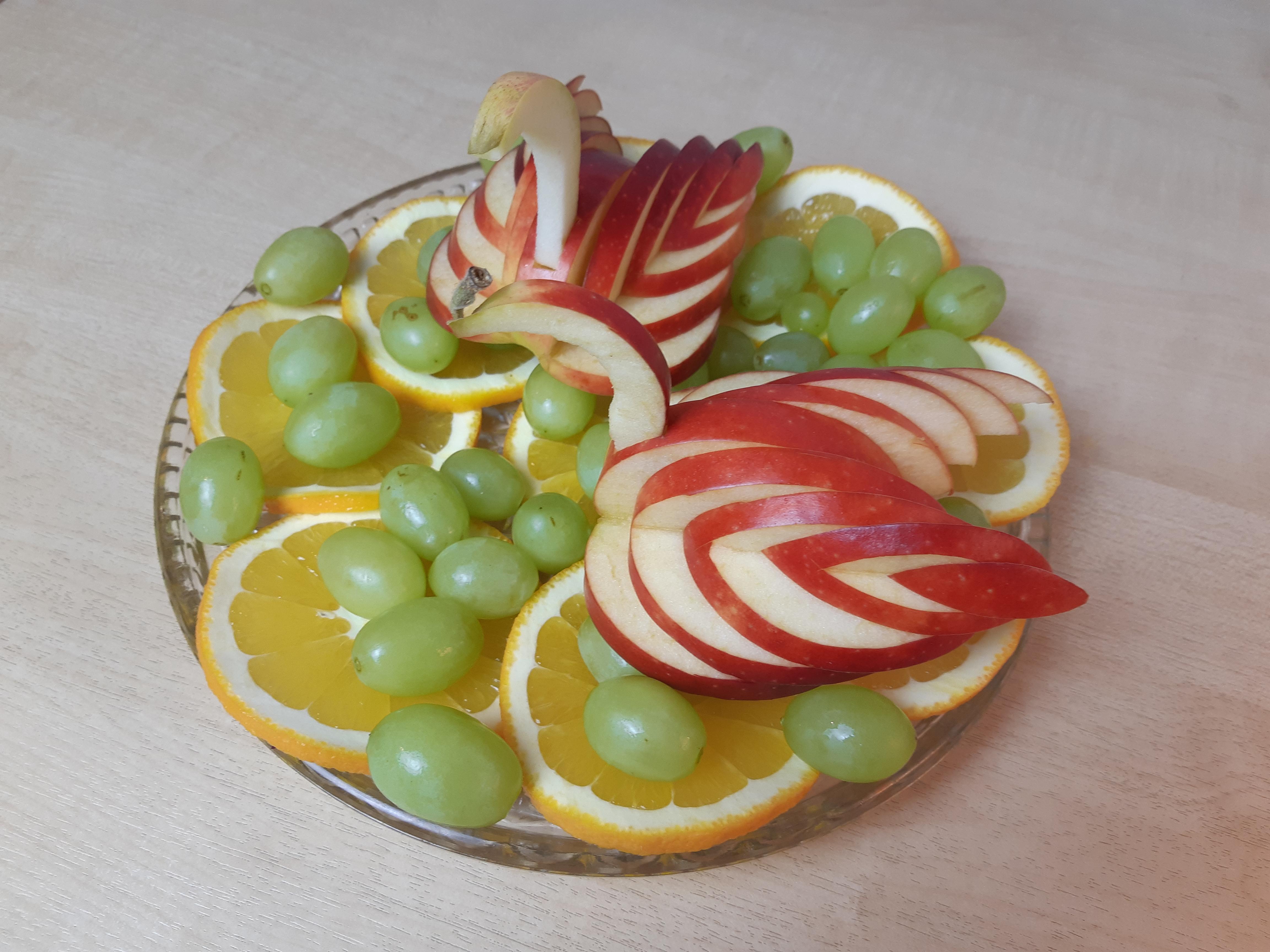 Edible Apple Swan