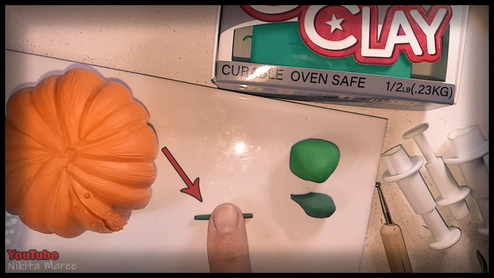 How to make a Jack o'lantern. Polymer clay tutorial. Sculpting a pumpkin out of clay. Halloween Craft.  (40).jpg