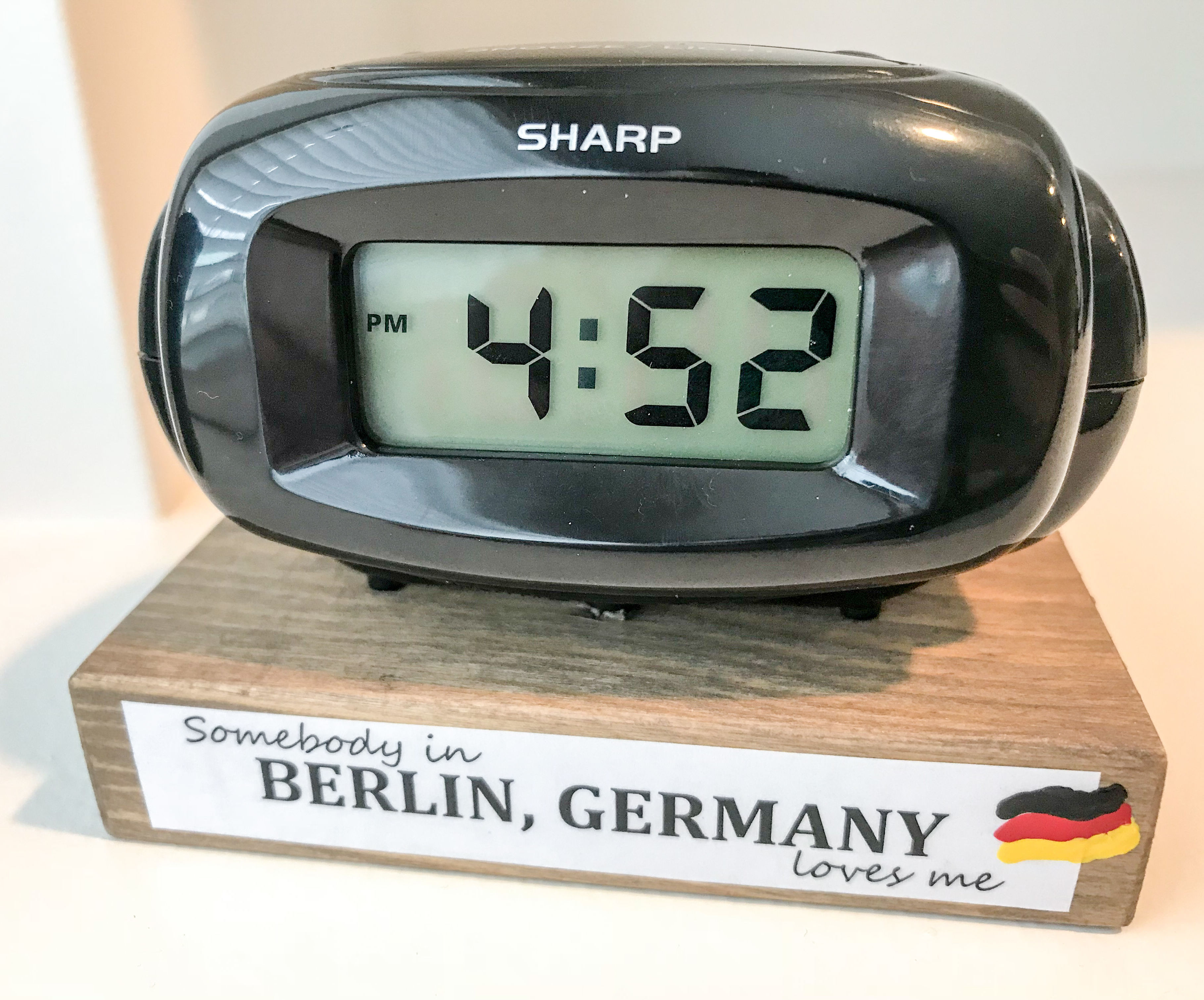 Somebody Loves Me Location Clock