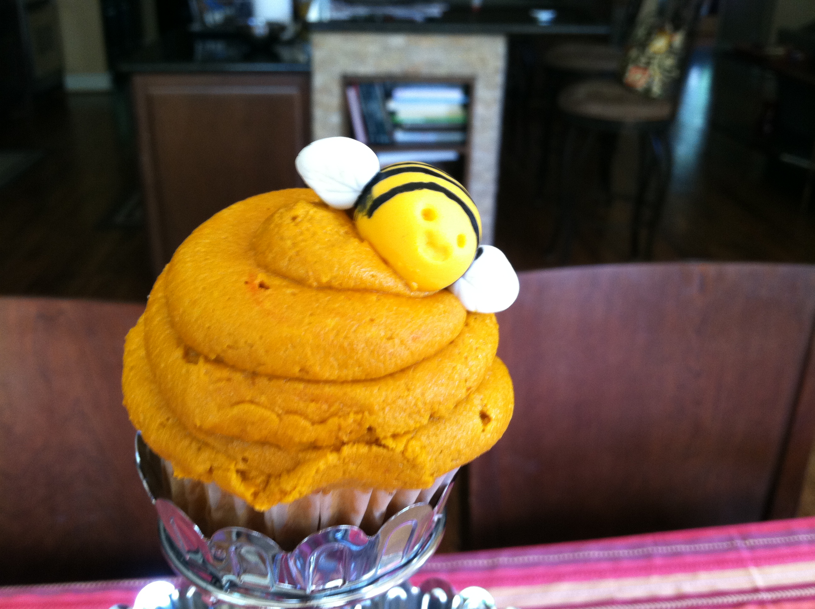 Honey Bee Cupcake