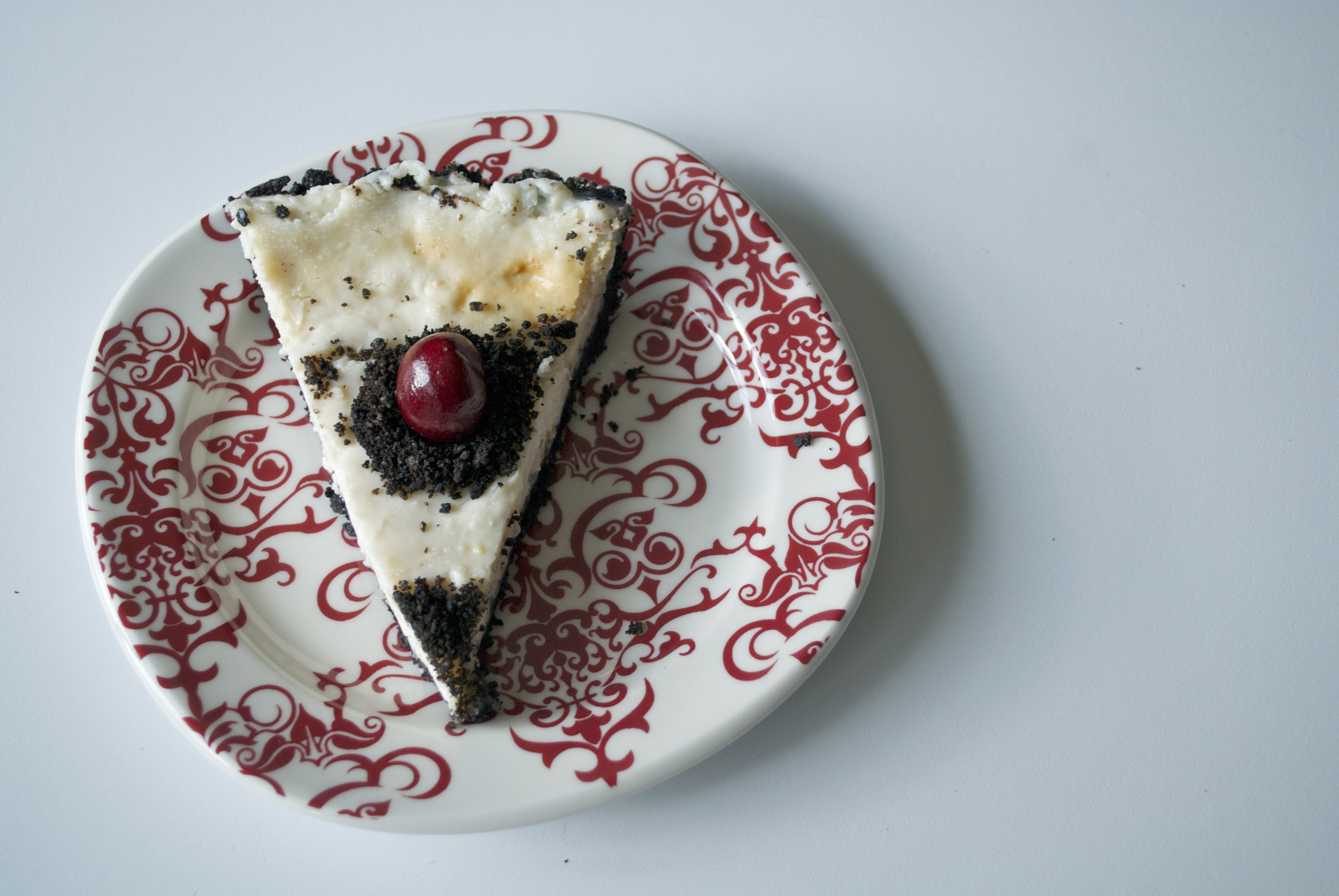 Vegan Oreo Crust Cheesecake