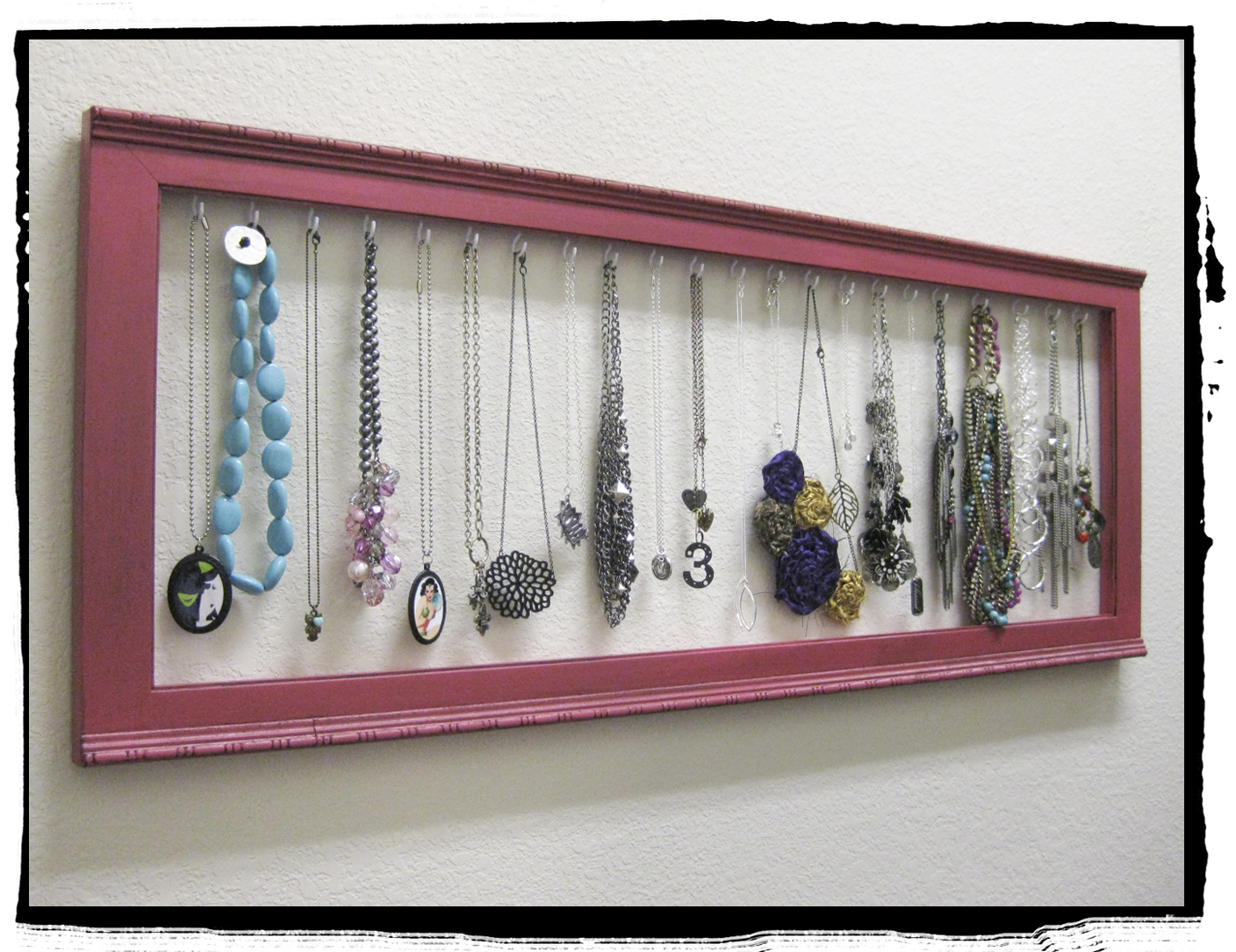 Krylon Dual Paint + Frame = Necklace Display