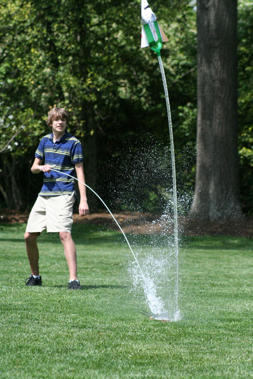 How to make a water bottle rocket