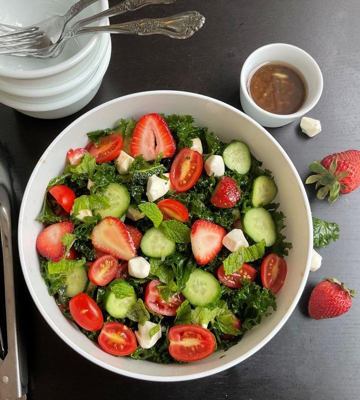Kale Caprese Salad With Strawberries