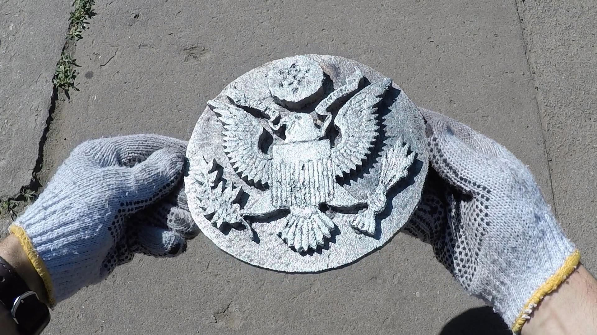 Casting an Aluminum Bald Eagle for USA Independence Day. Great Seal.avi_snapshot_02.06_[2017.06.30_13.57.17].jpg