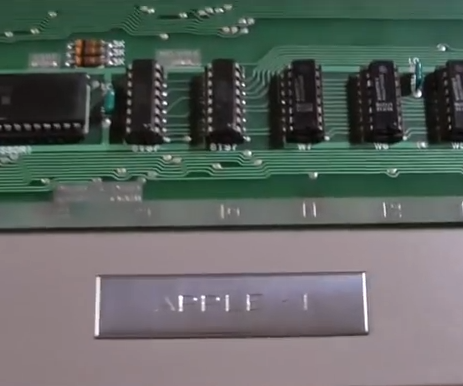How to Use a constructed Apple I