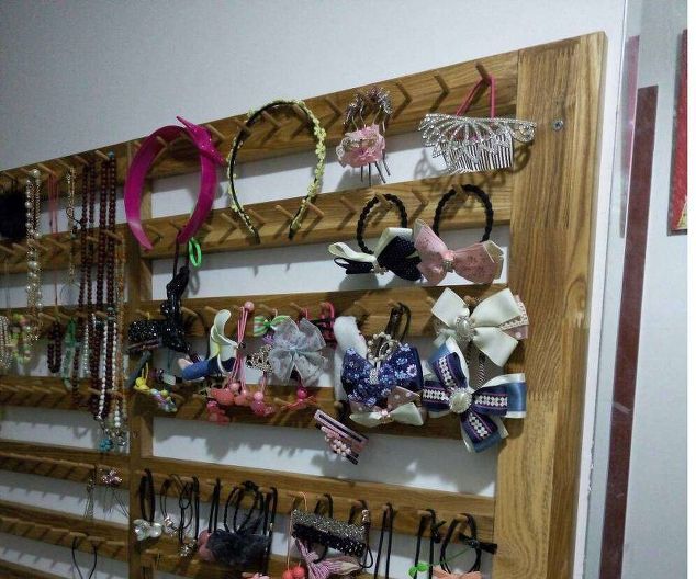 DIY Super Easy Wood Shelf