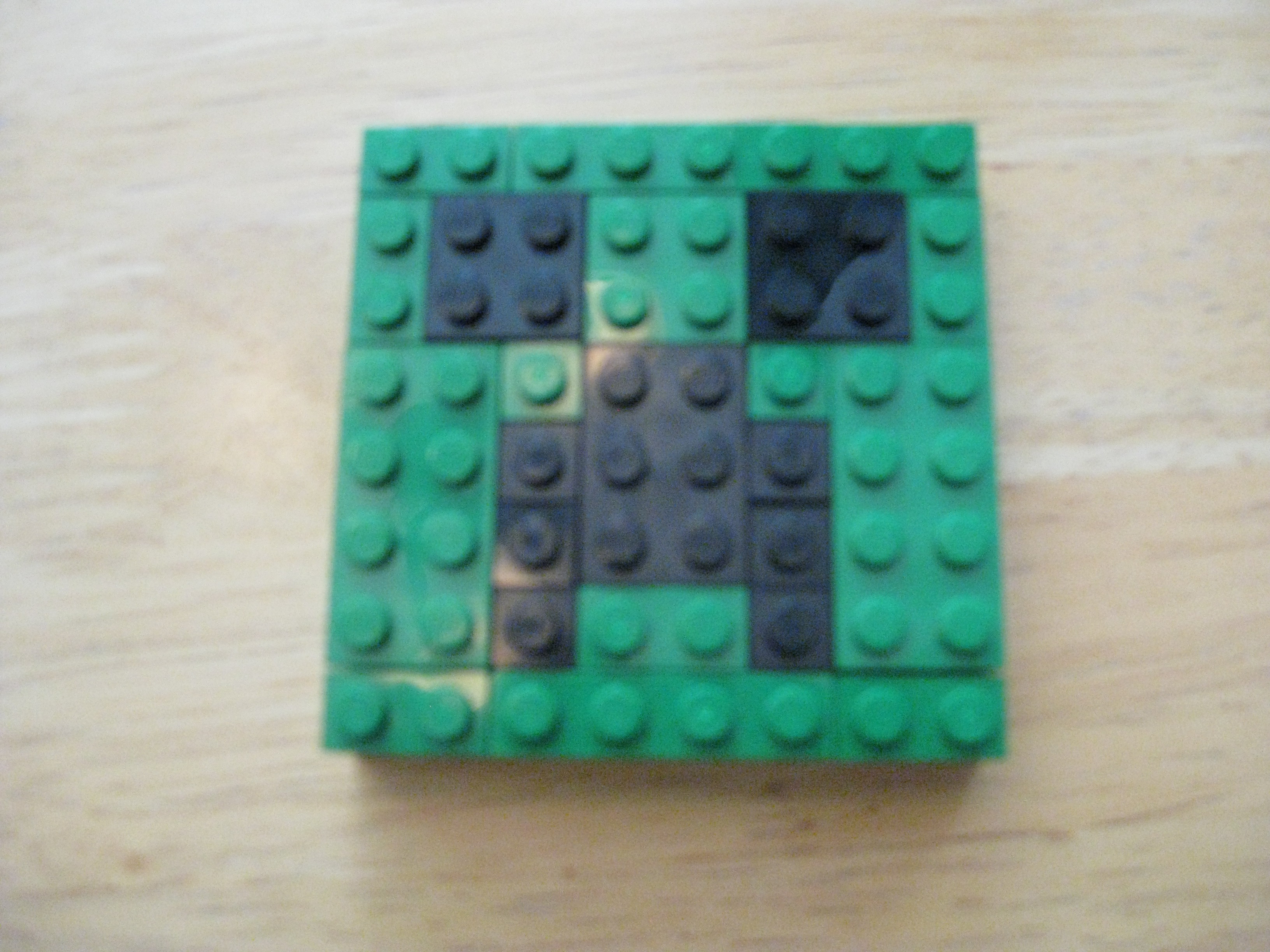 Make a Minecraft Creeper Face With Legos