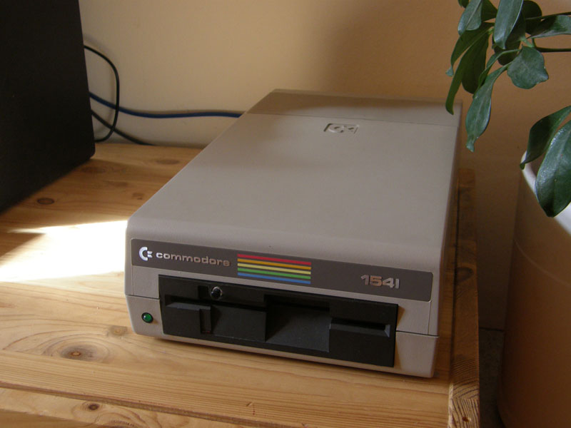 Change a Commodore 1541 Into a RAID Server