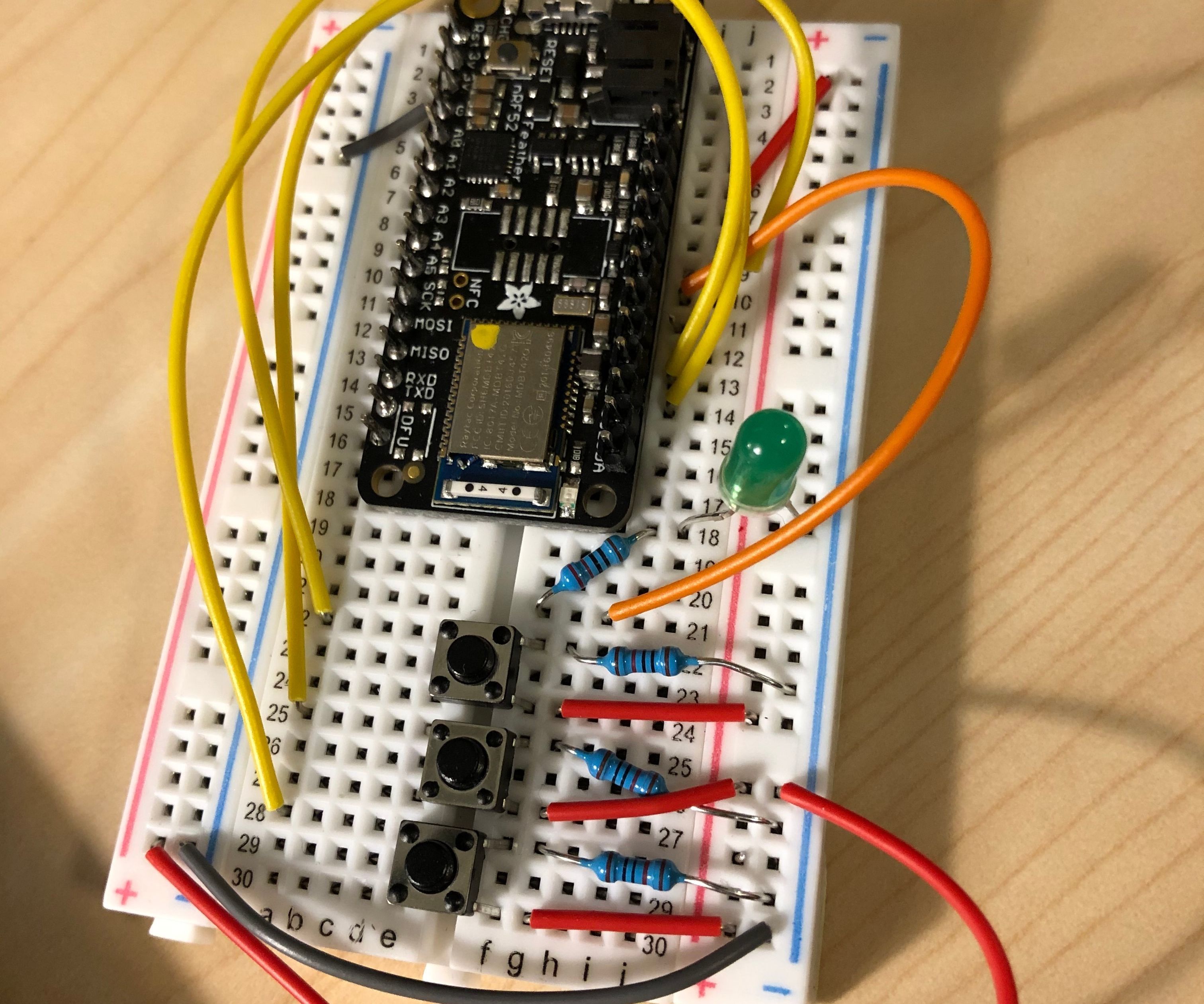 Arduino Adafruit Bluefruit for IOS Switch Control