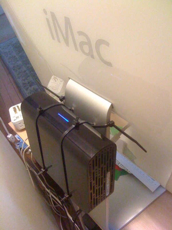 Zip-tie "backpack" hard drive mount for iMac & Cinema Displays