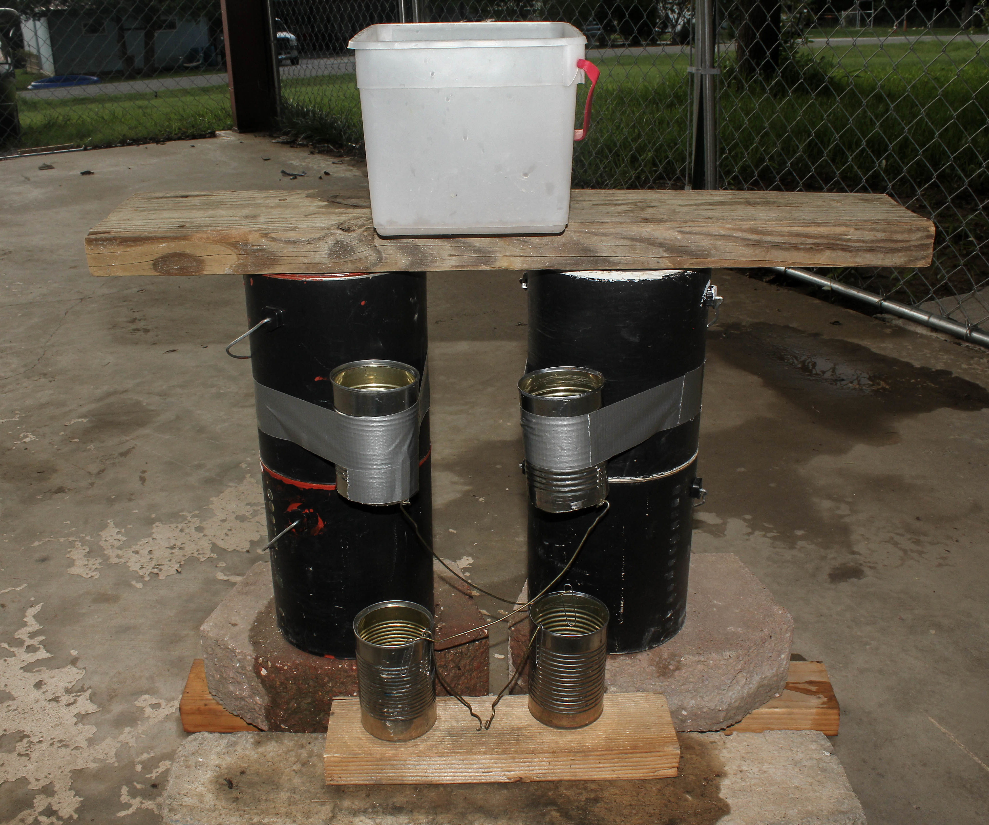 Making Electricity From Water - Macgyver Style