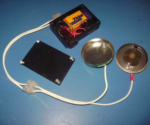 Simple overheat warning device.