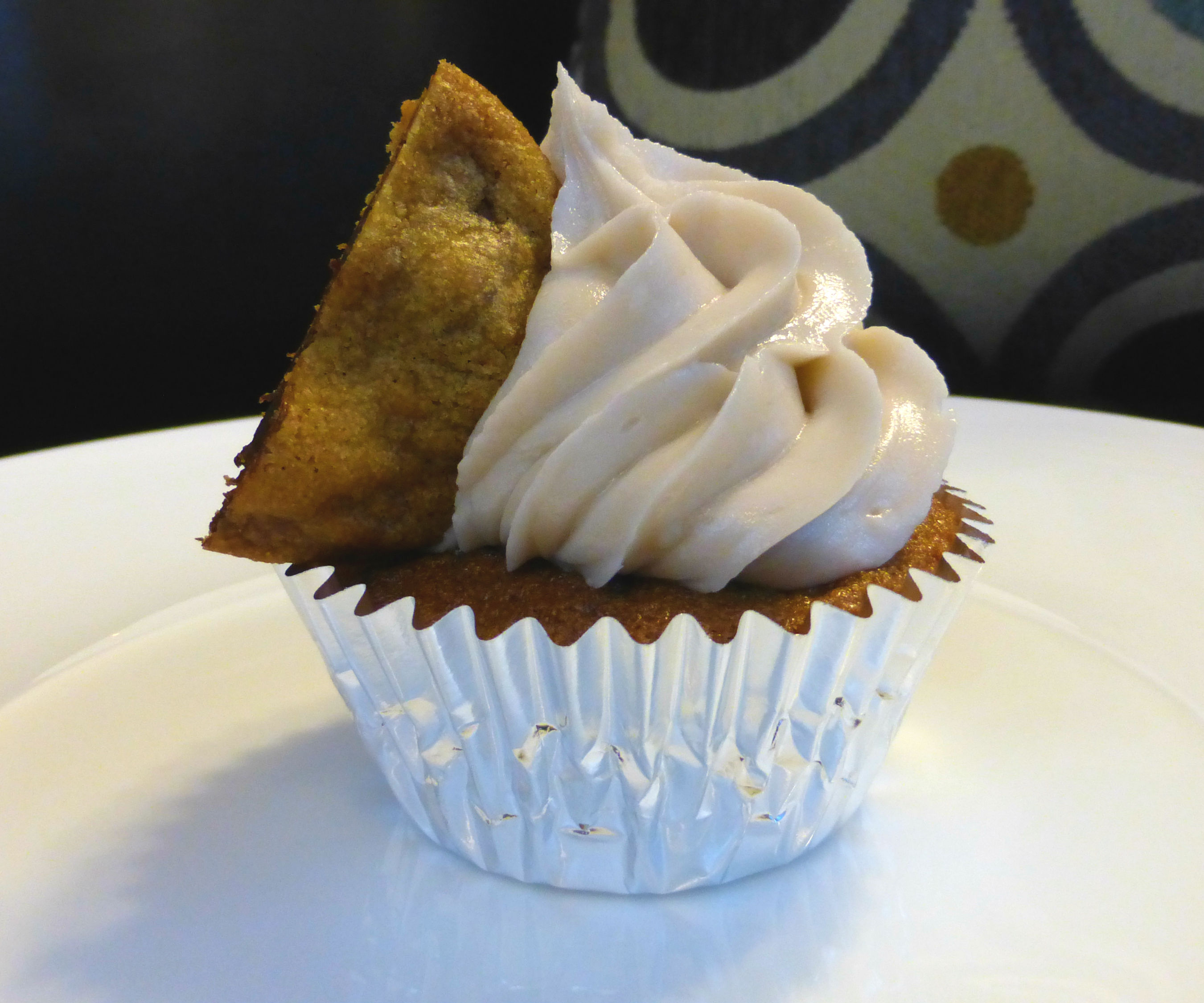 Chocolate Chip Cookie Walnut Cupcakes | Josh Pan
