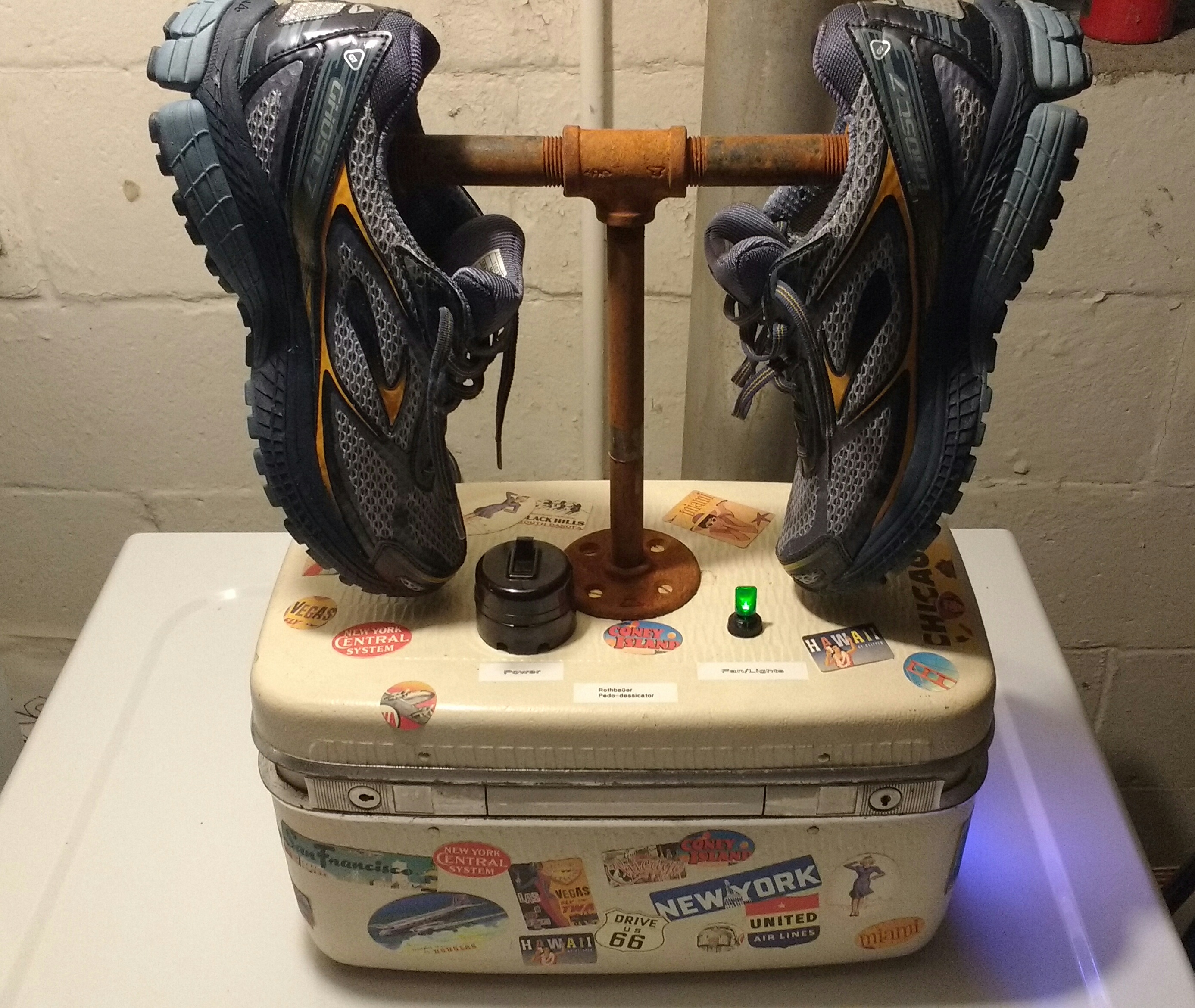 Steampunk Running Shoe Dryer: The Rauthbauer Pedo-Dessicator