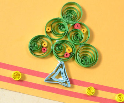 Pandahall Tutorial on How to Make a 3D Paper Quilling Christmas Tree Card