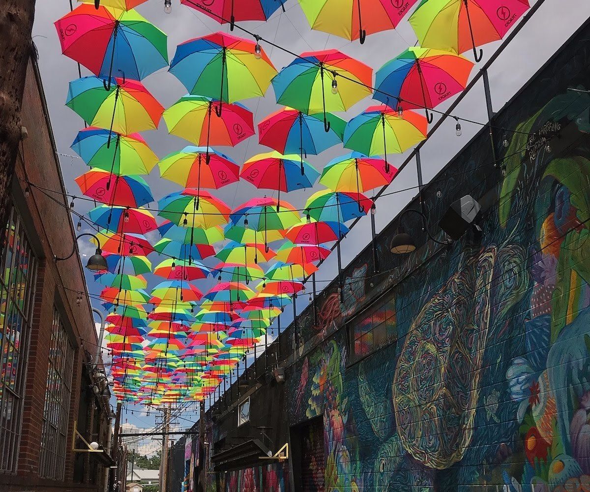 Rainbow Alley : DIY Umbrella Canopy