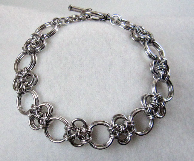 Japanese Cross/ Stepping Stones Chainmaille Bracelet