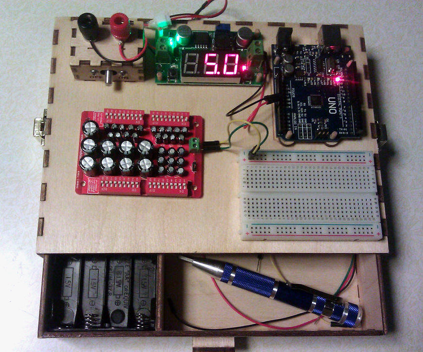 Small Electronic Experiment Station