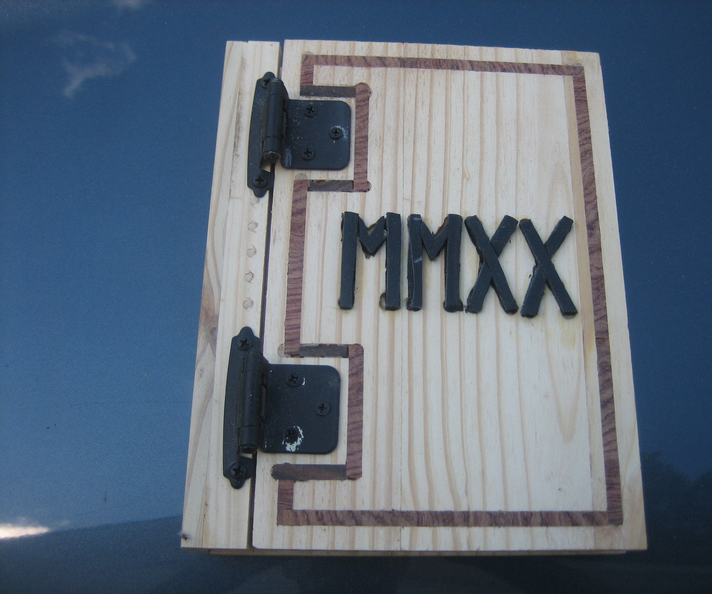 LEATHER INLAY