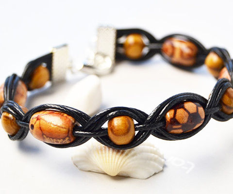 Beebeecraft Tutorials on How to Make Braided Bracelet With Wood Beads
