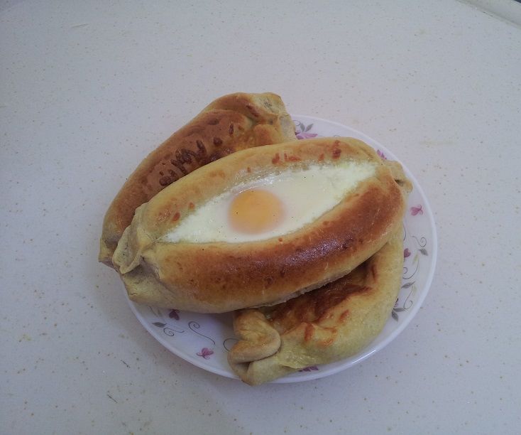 The Giant Eye Pie 