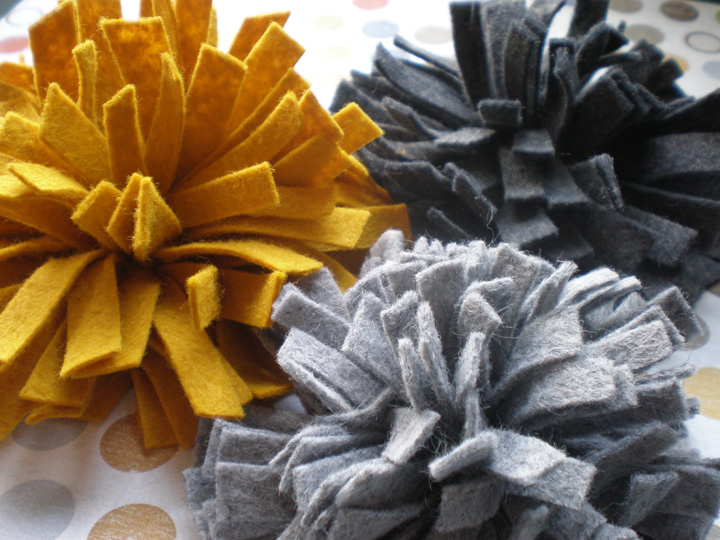 Felt Flower Brooch Tutorial