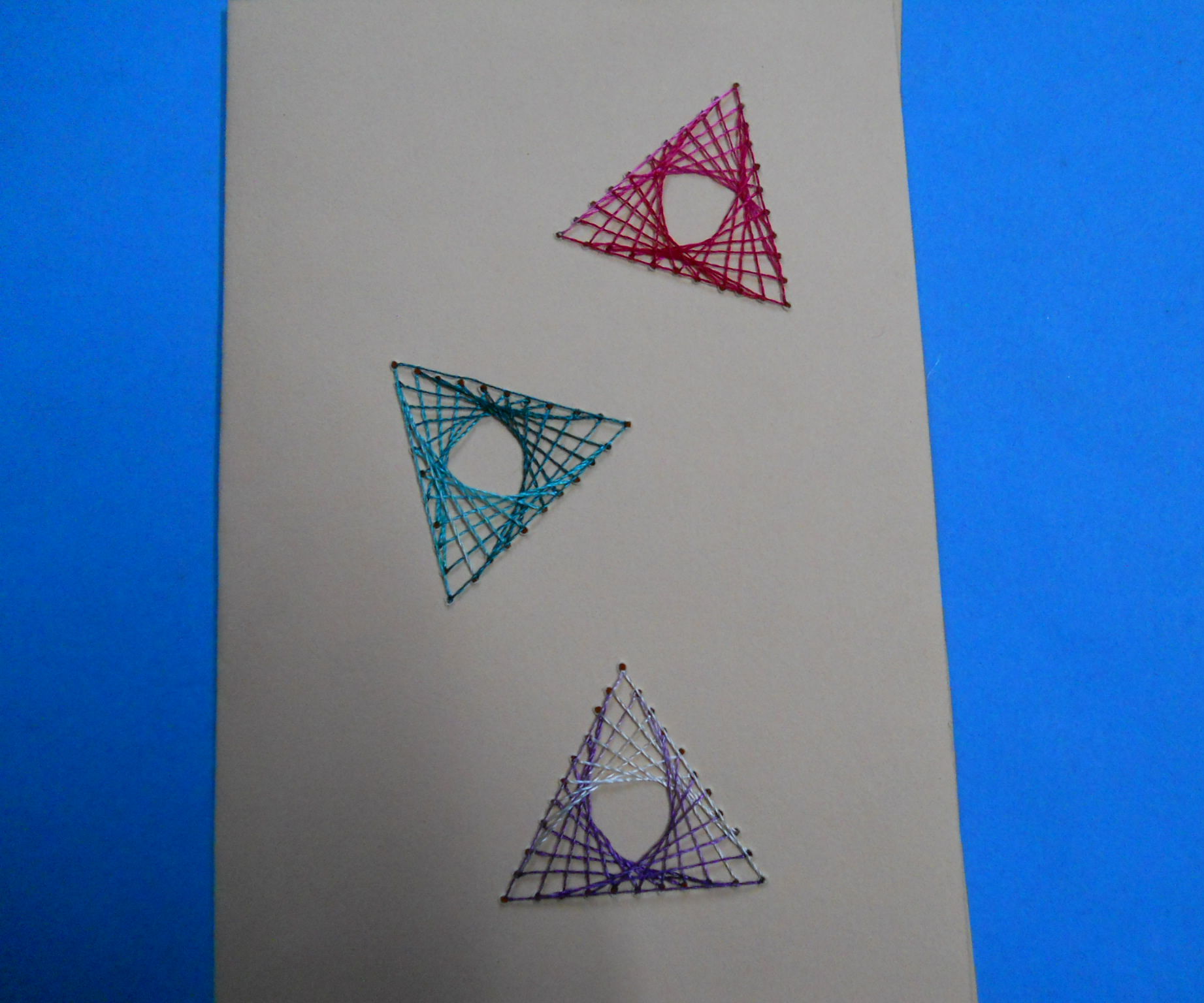 silk thread triangular art card