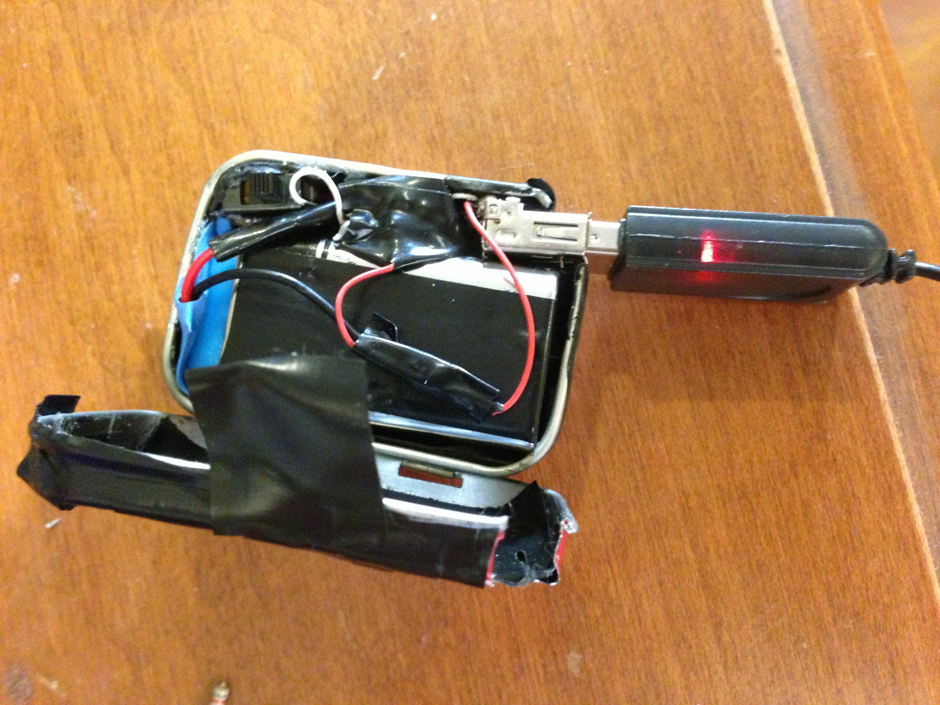 Battery powered Usb charger (iOS devices not capible)