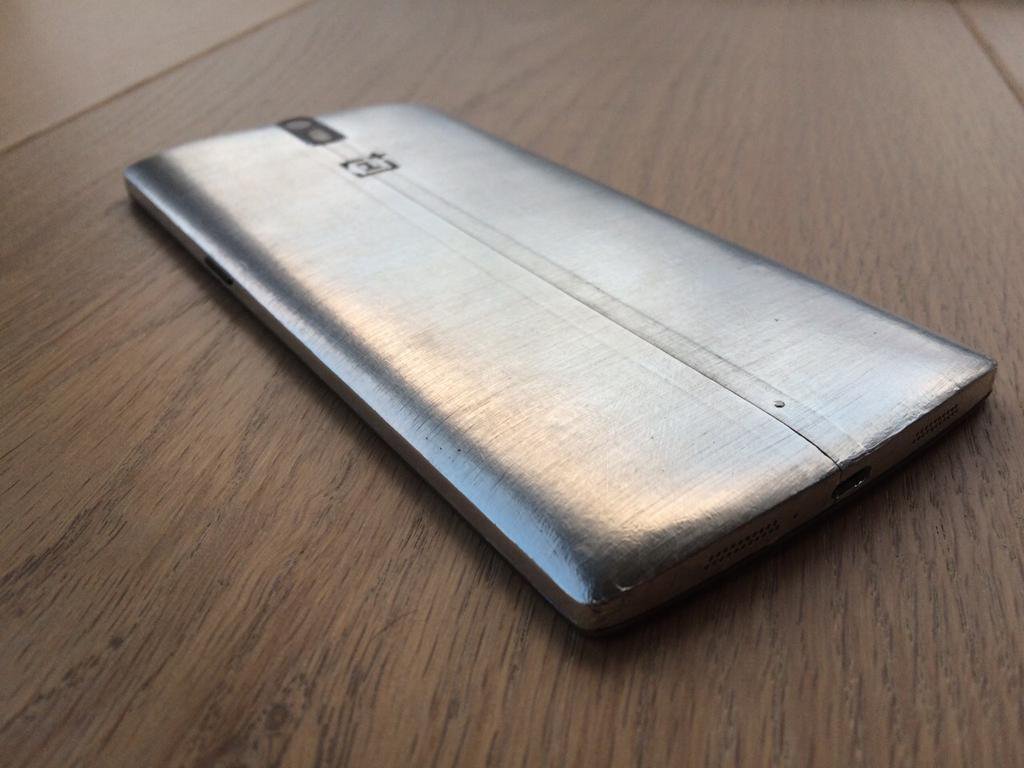 Brushed Aluminum Smartphone Skin!