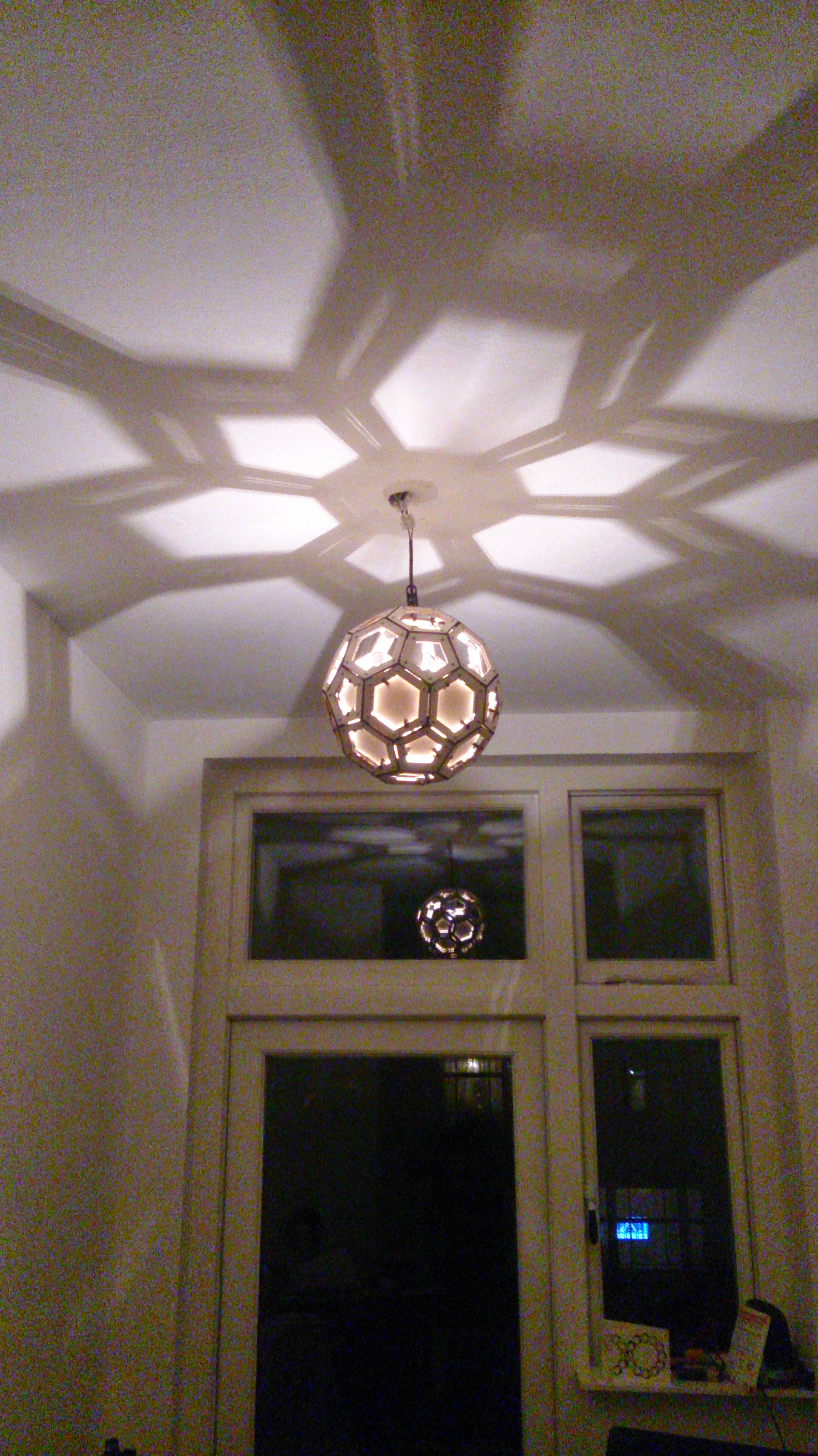 Lasercut and 3d-printed Truncated Icosahedron lamp-shade