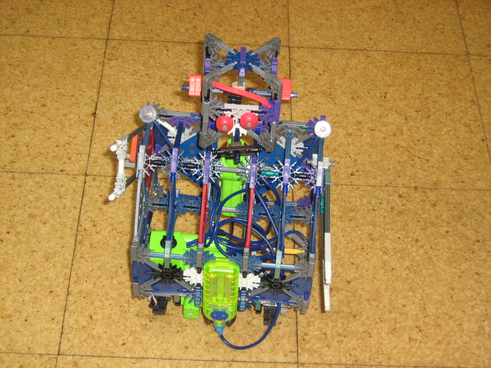 Instructables Robot, of Knex!