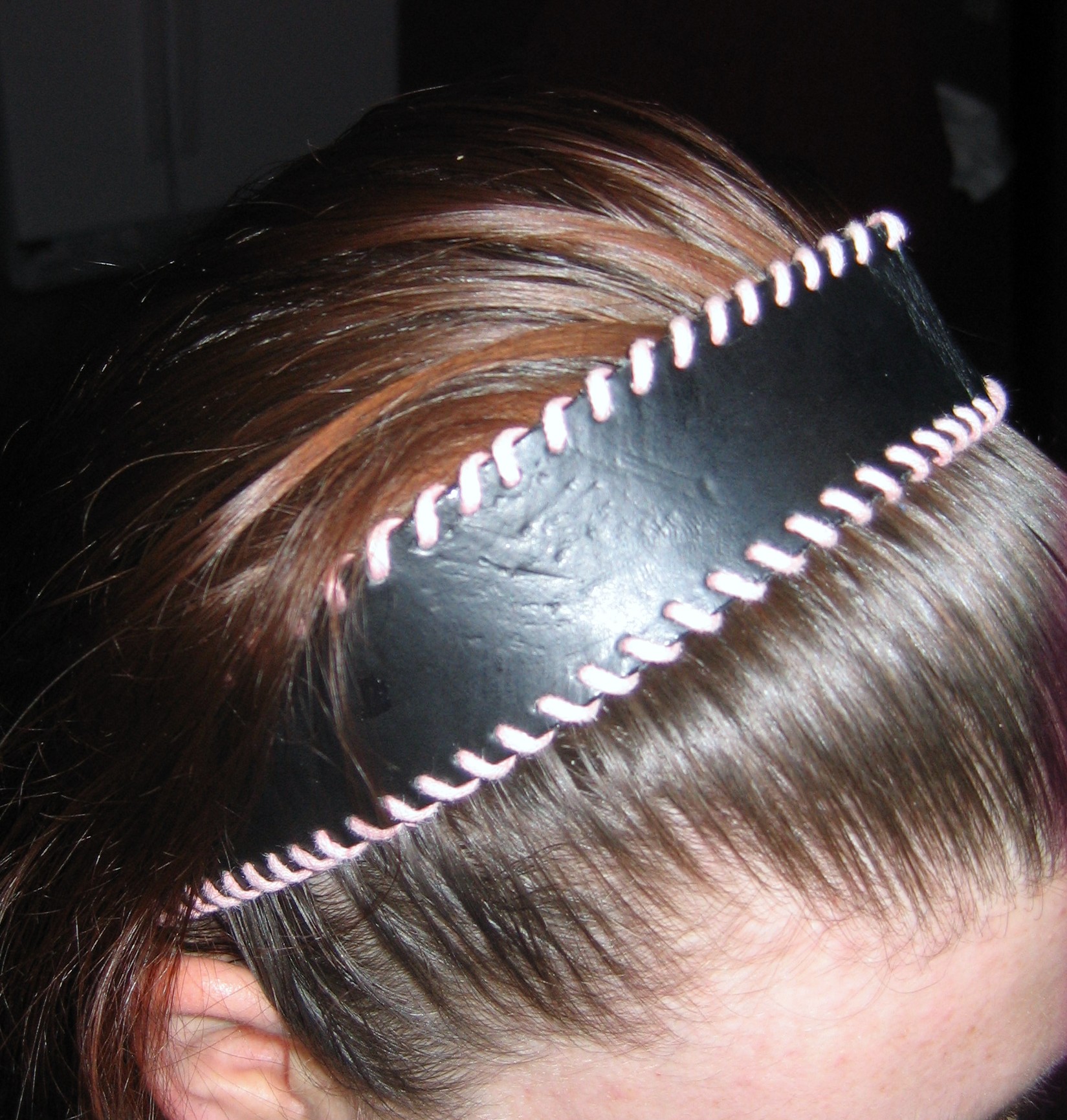 Turn an Old Belt Into a Headband- Quick & Easy!