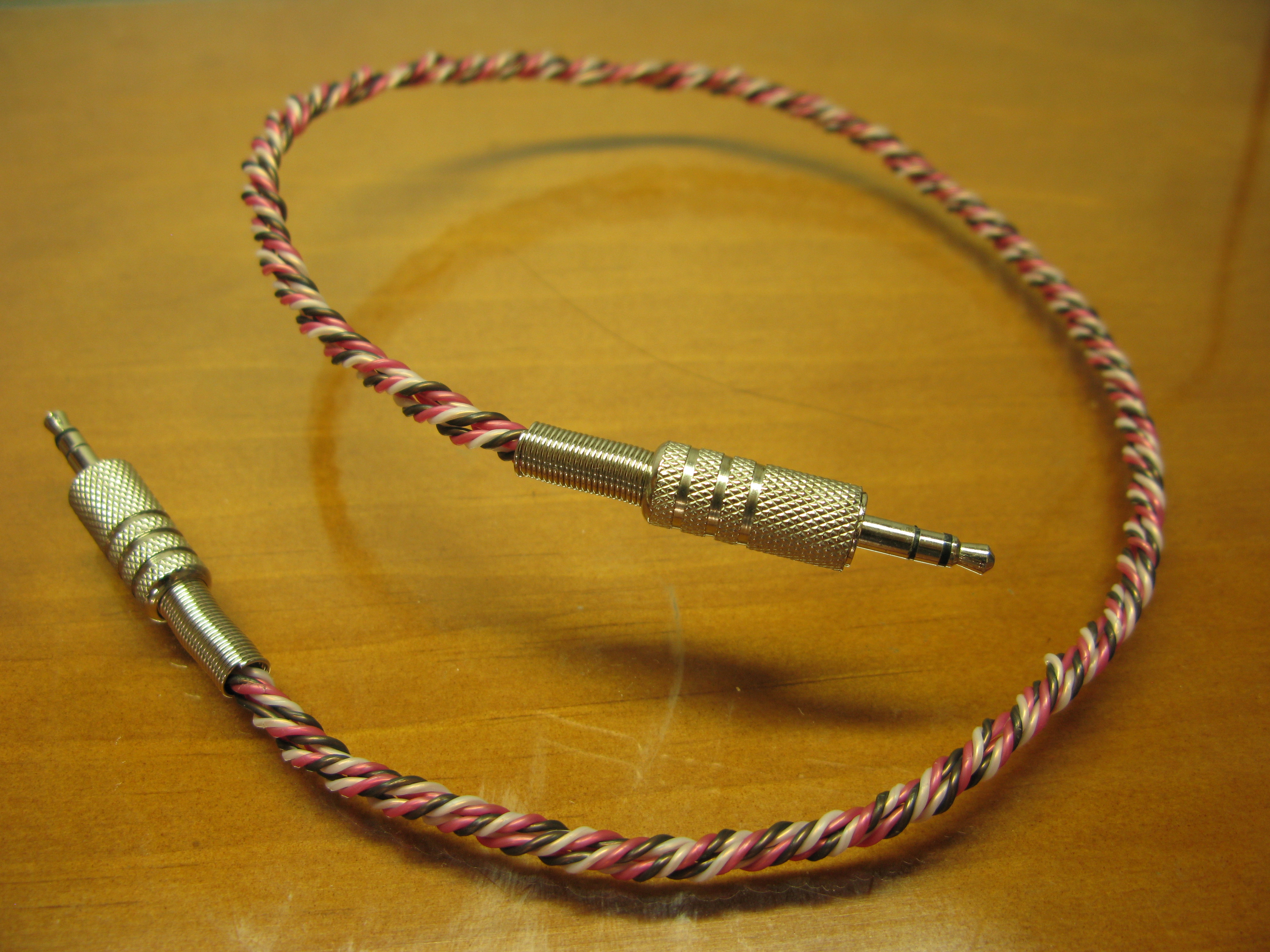 DIY Twisted Audio Cable (Made From Telephone Wires)
