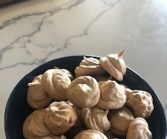 How to Make Strawberry Meringue Cookies