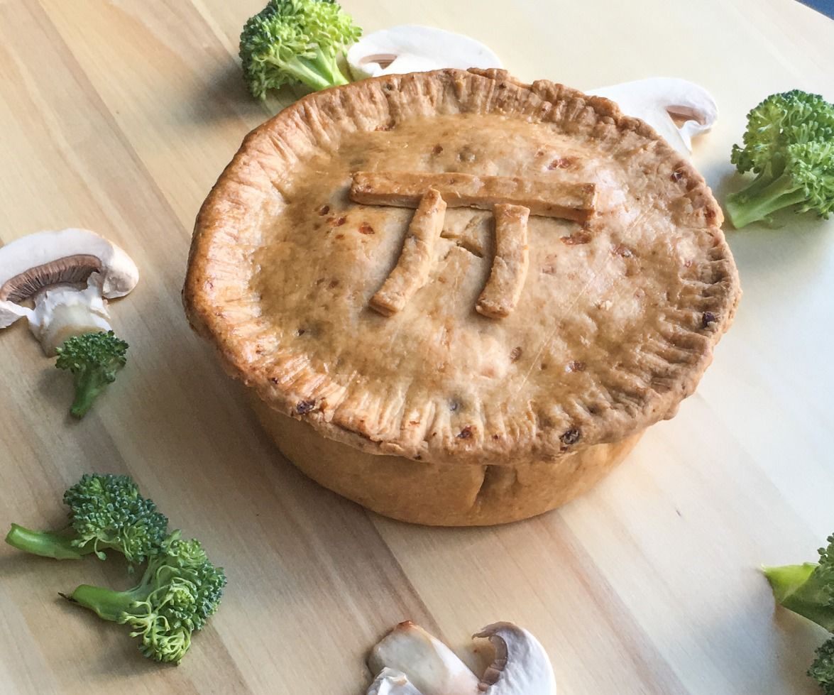 Spicy Potato Pie Crust with Mushroom Broccoli Filling 