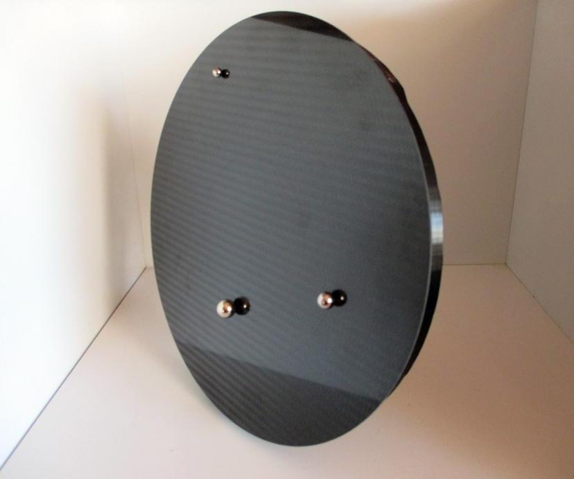 The BallClock - a Minimalist Clock-Design