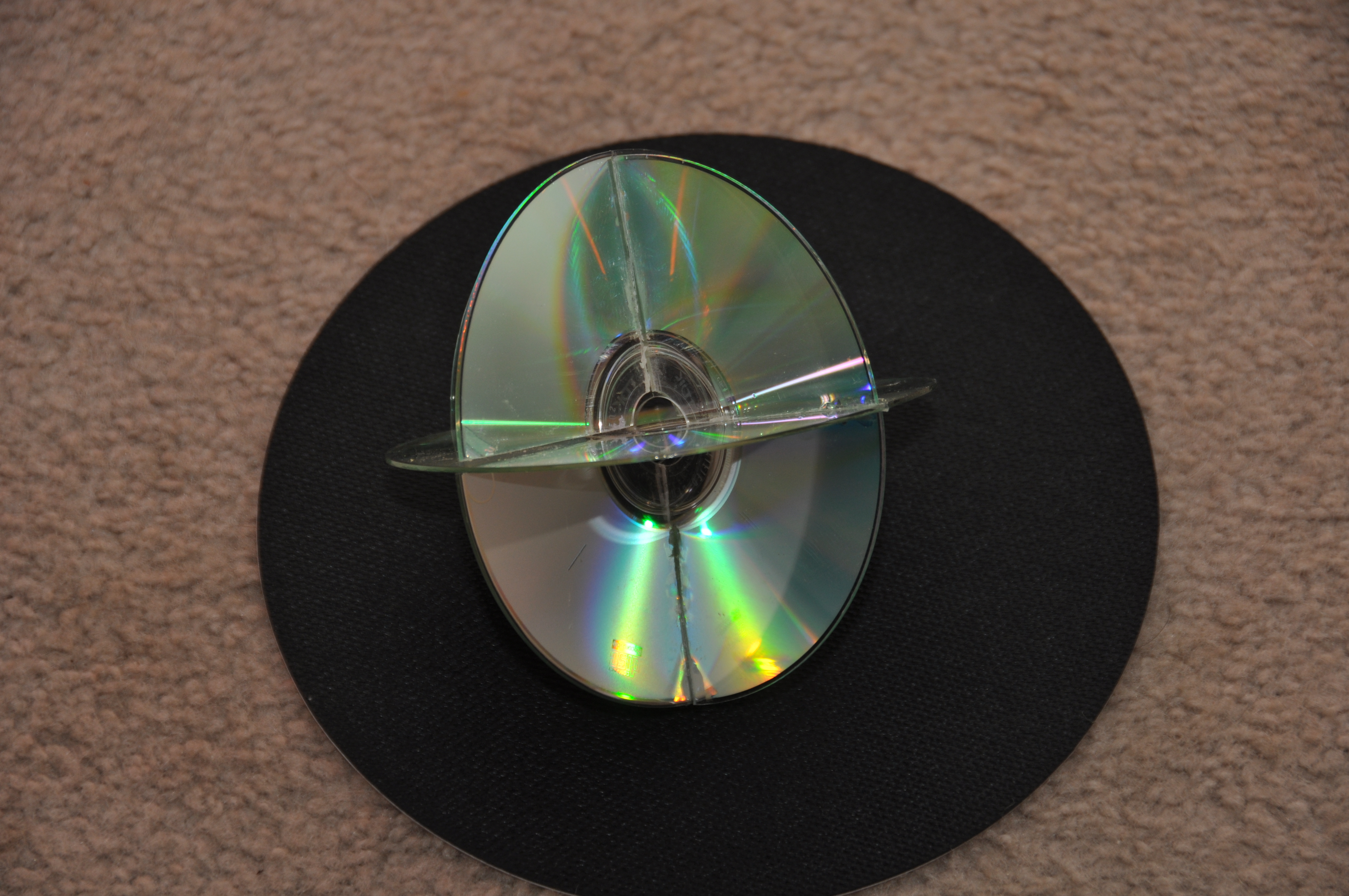 Really Lightweight Radar Reflector built with CDs