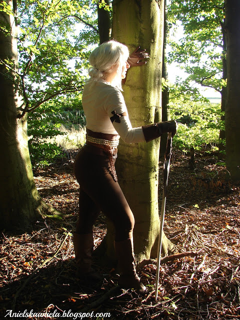 diy-tutorial-cosplay-Cirilla Fiona Elen Riannon-Ciri-the witcher-betl-leather corset-pattern-tutorial-handmade-Cosplay.JPG